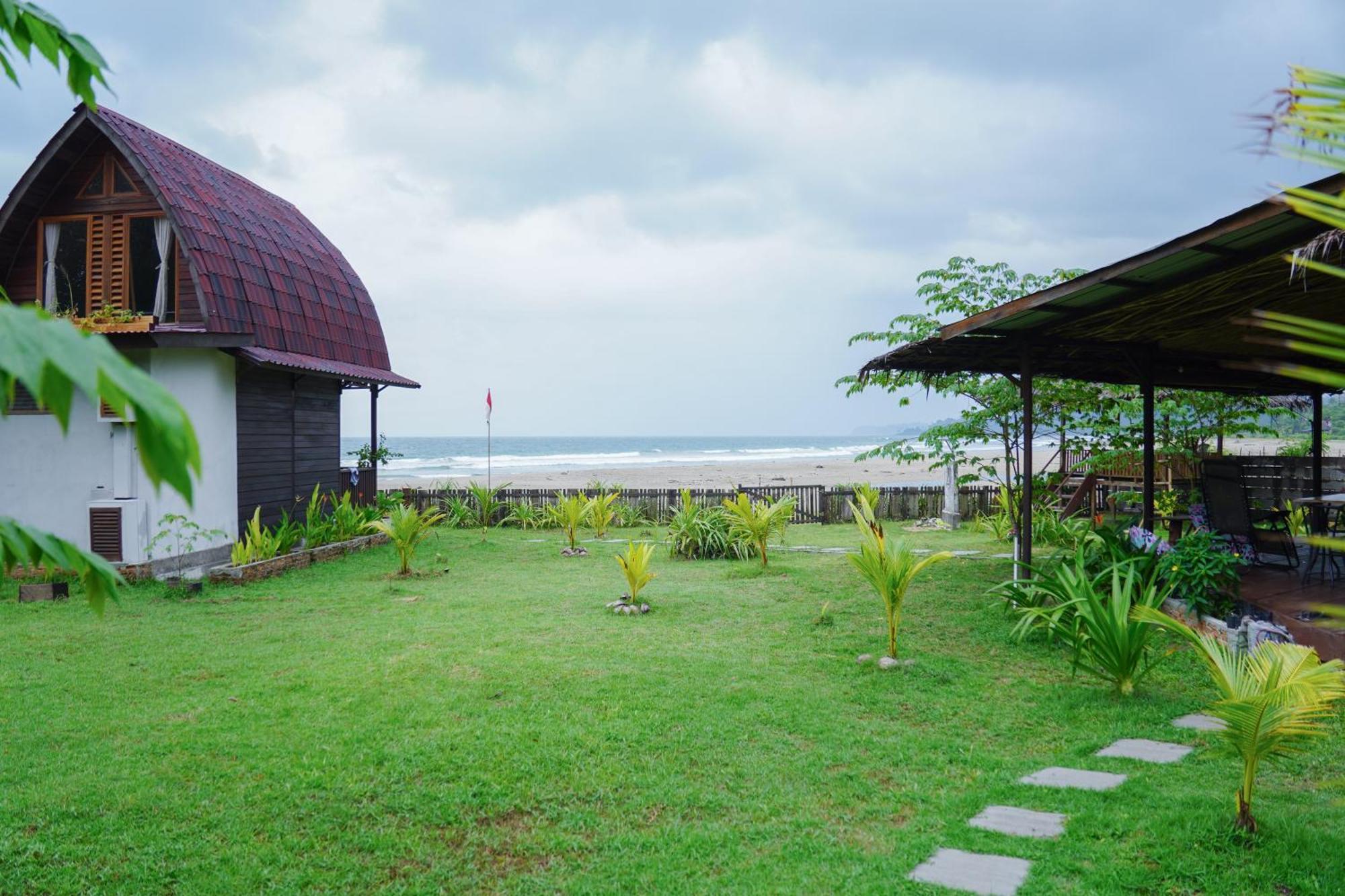 Momos Surf Shack Otel Salul Dış mekan fotoğraf
