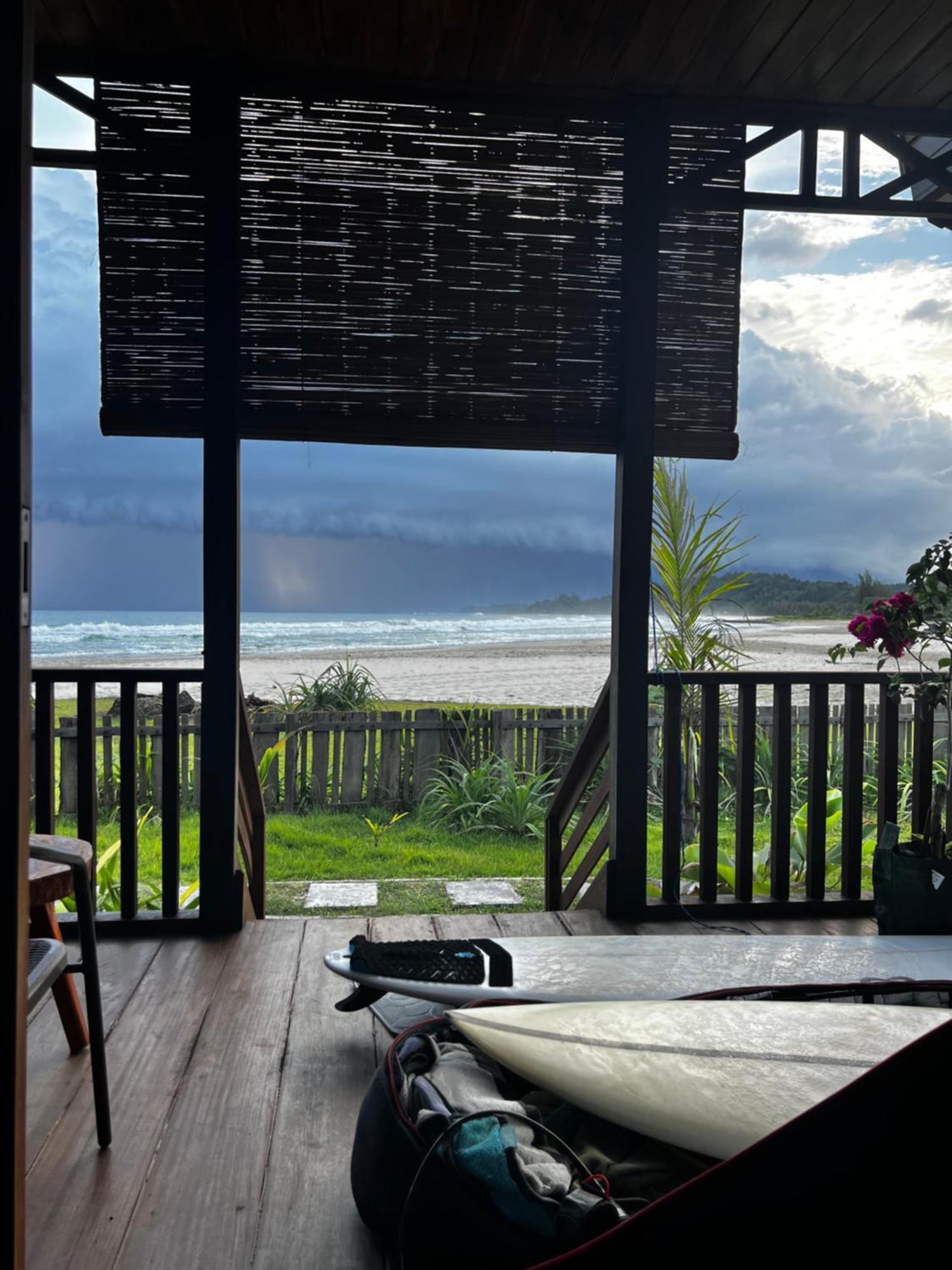 Momos Surf Shack Otel Salul Dış mekan fotoğraf